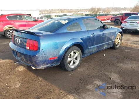 2007 Ford Mustang Gt Deluxe/Gt Premium z USA, uszkodzony, nr VIN 1ZVHT82H175322488